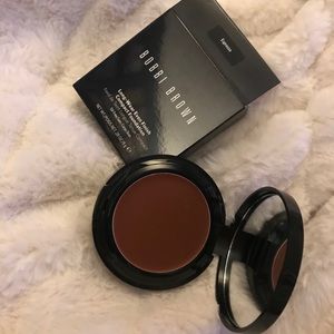 Espresso- Longwear Even Finish Foundation